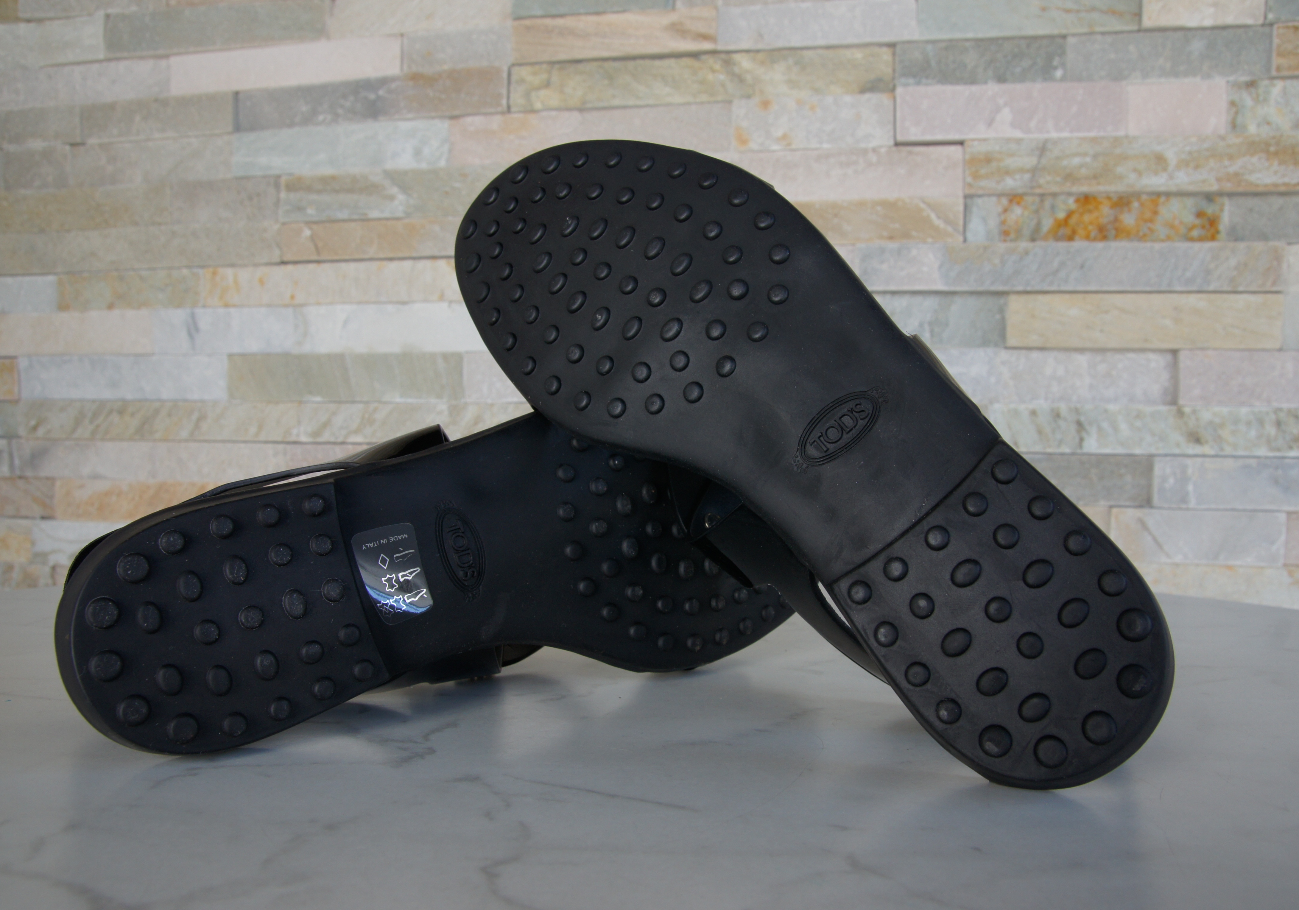 TOD'S Sandalen Lack schwarz