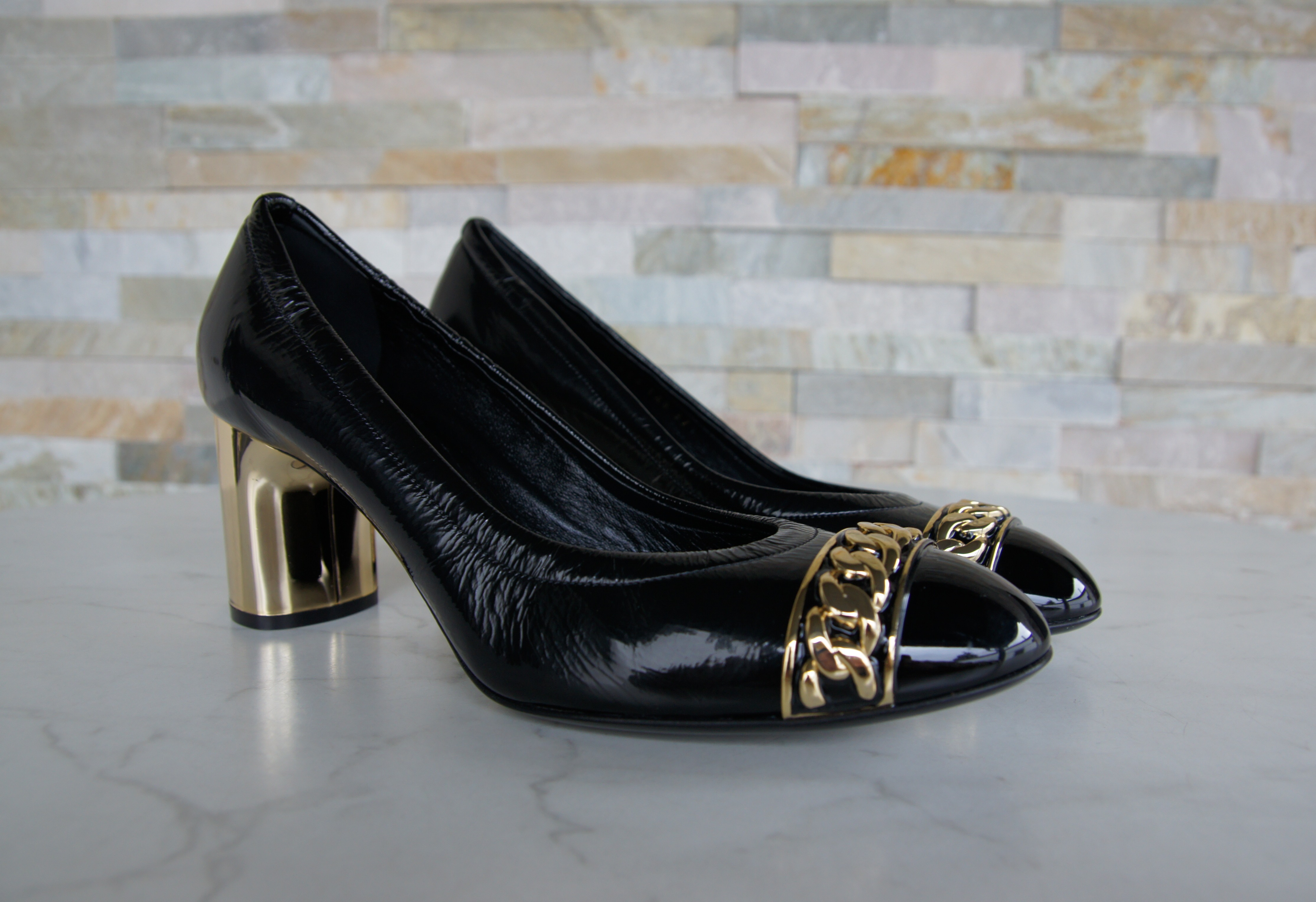 Casadei pumps patent chain black