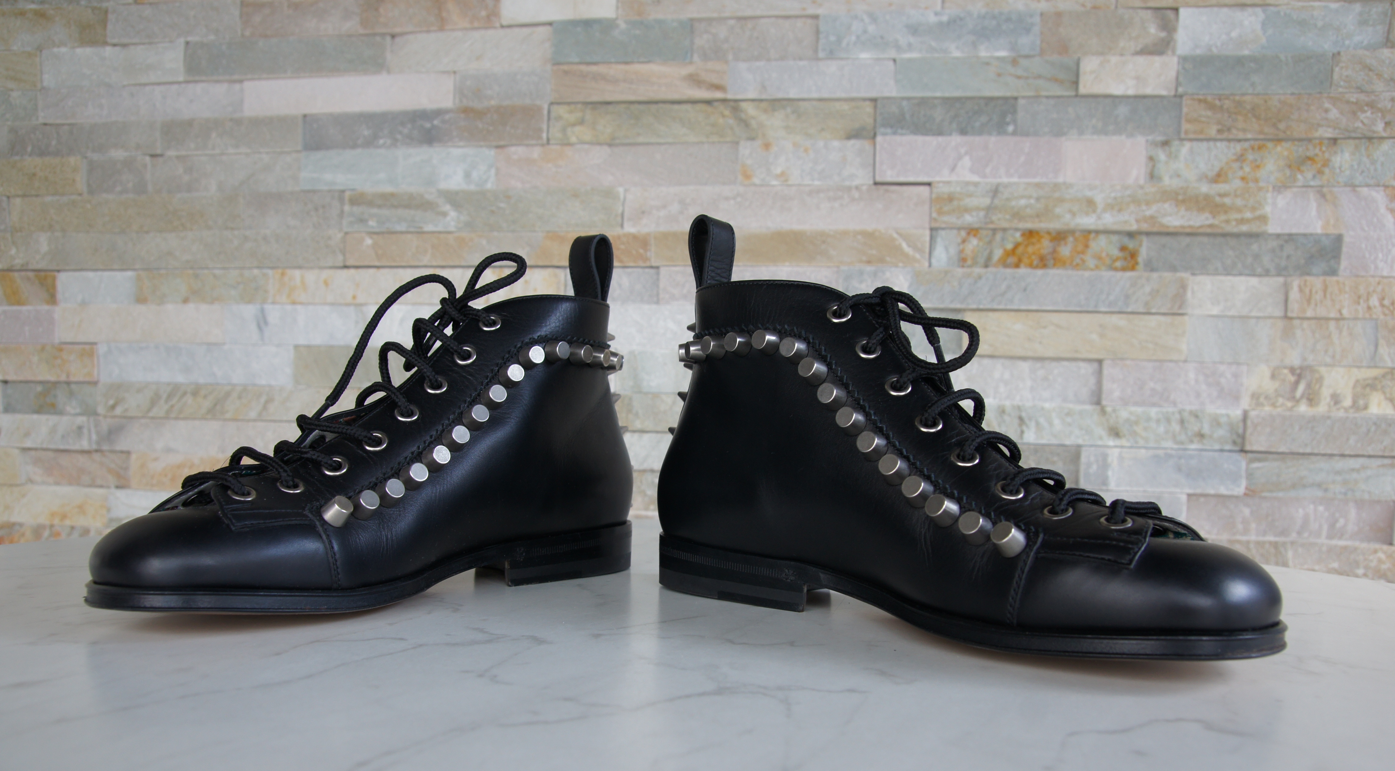 Gucci Stiefeletten Nieten schwarz