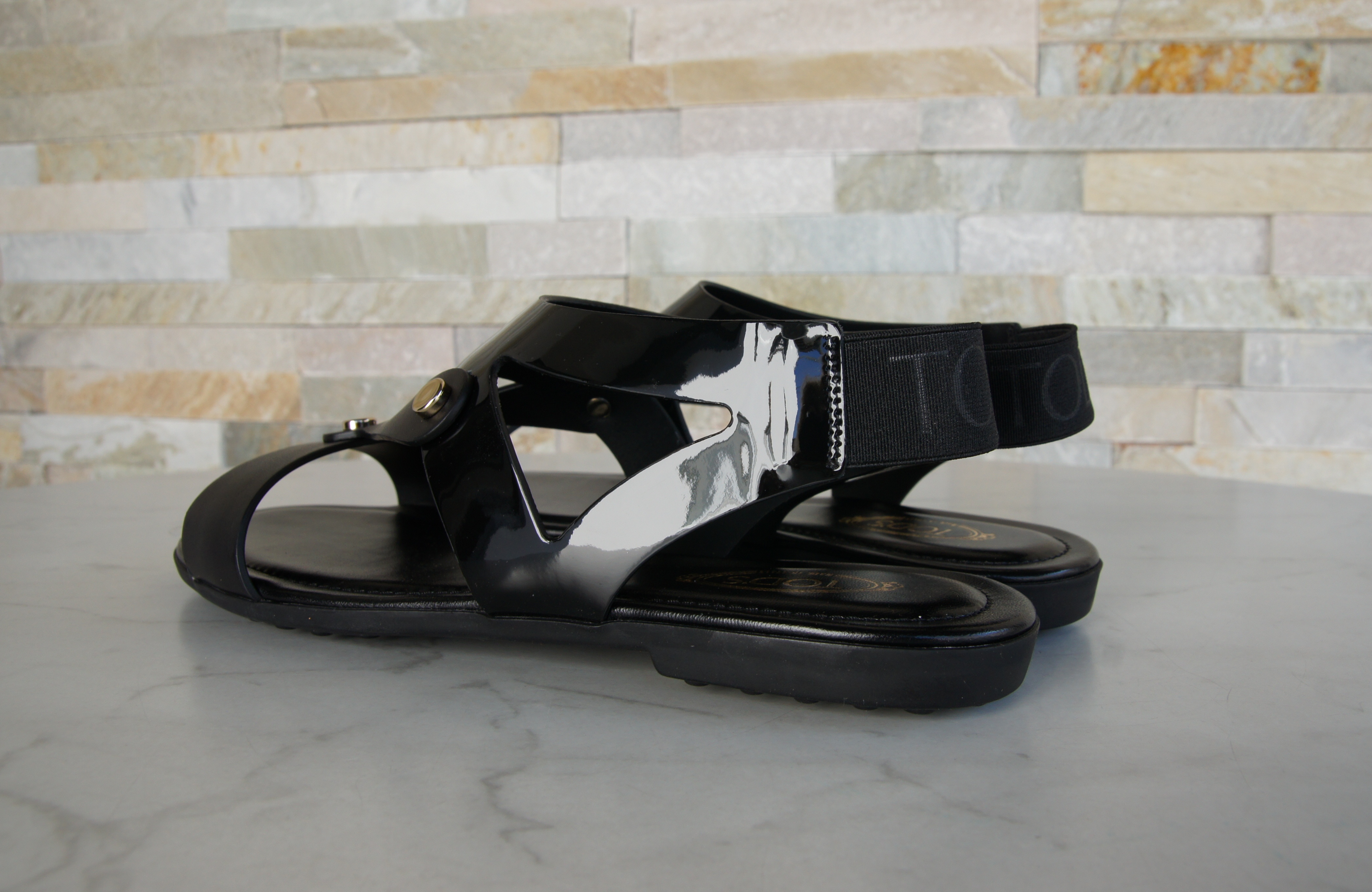 TOD'S Sandalen Lack schwarz