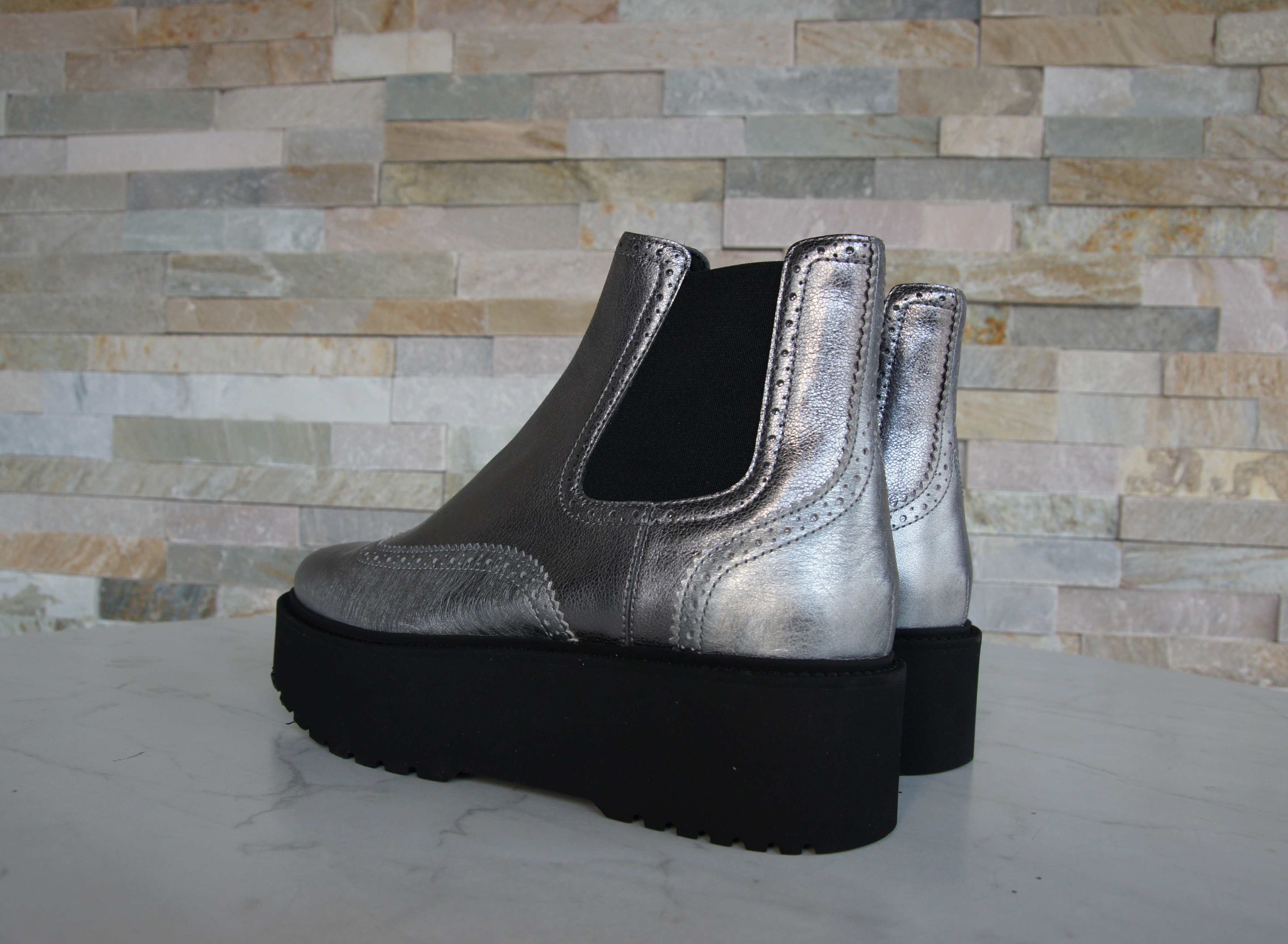 Hogan Plateau Chelsea Stiefeletten silber
