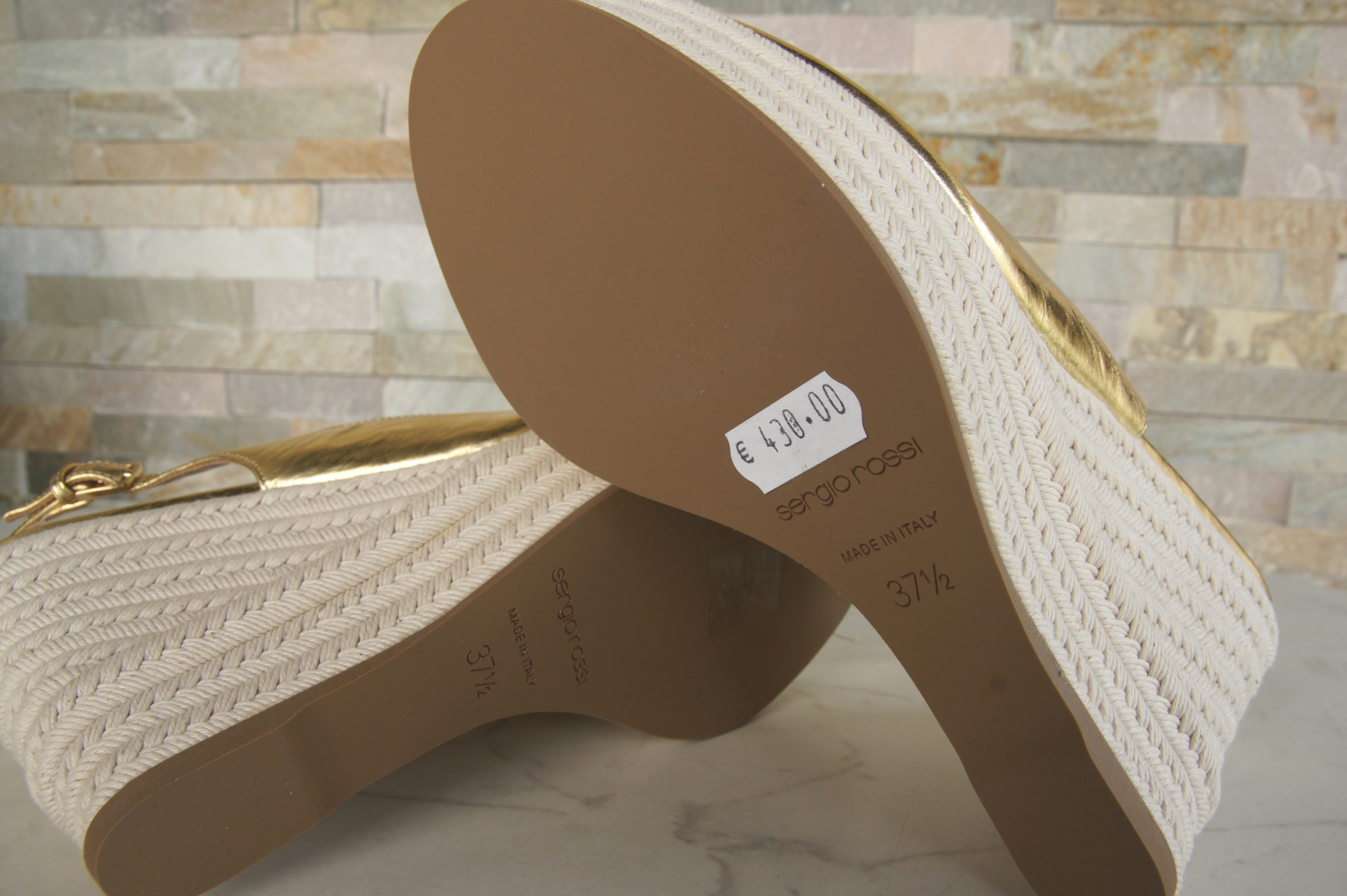 Sergio Rossi Plateau Sandaletten Wedges gold