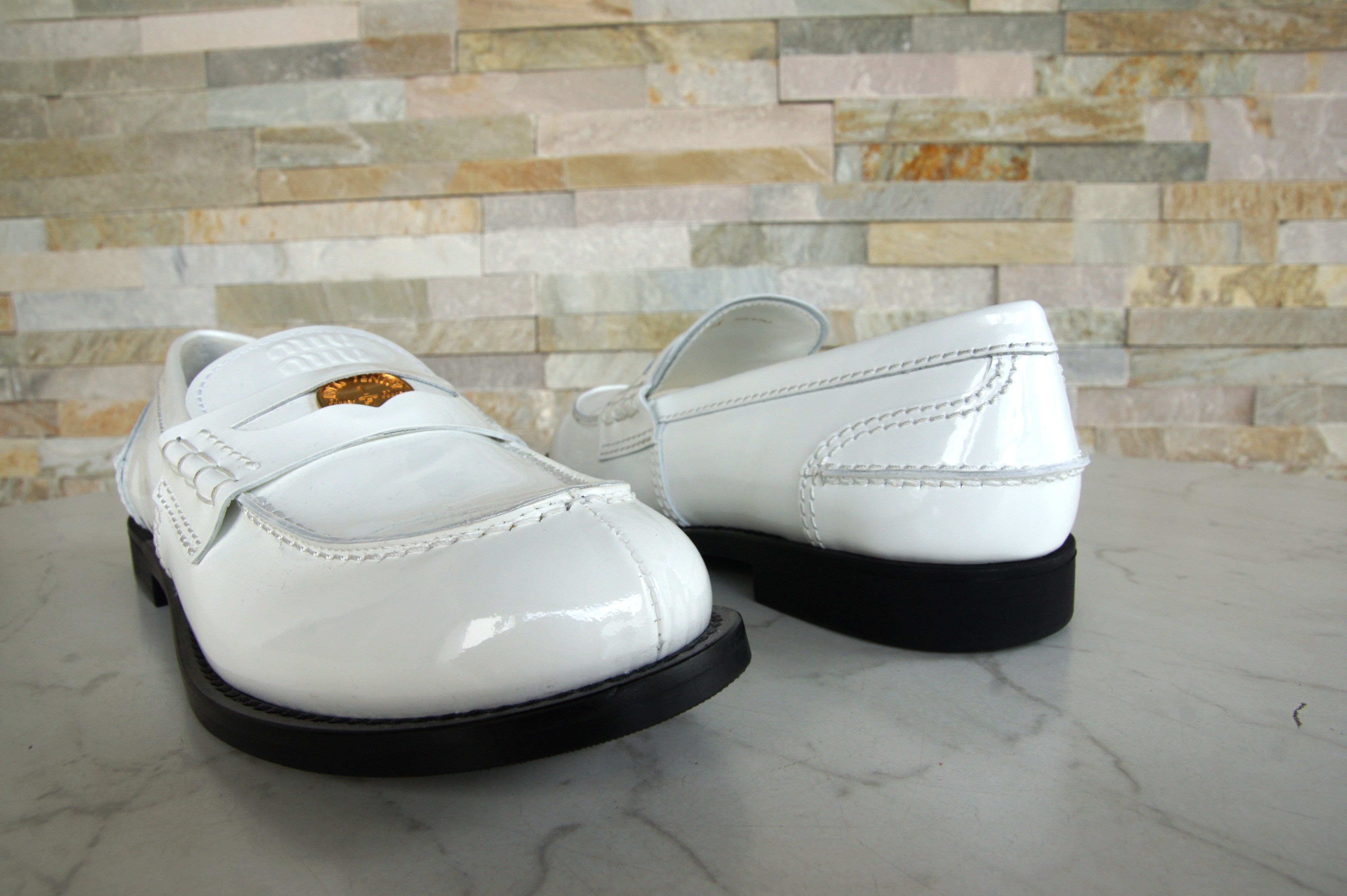 MIU MIU Slipper Mokassins Halbschuhe weiss