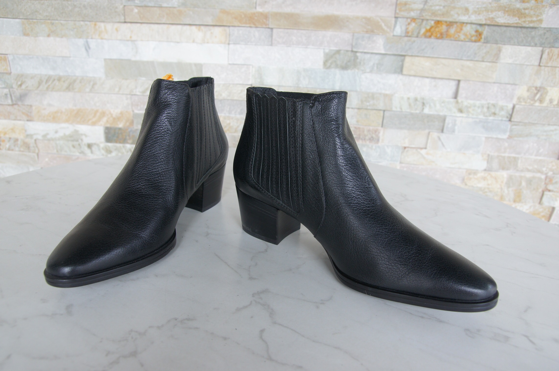 Tod's ankle boots booties black