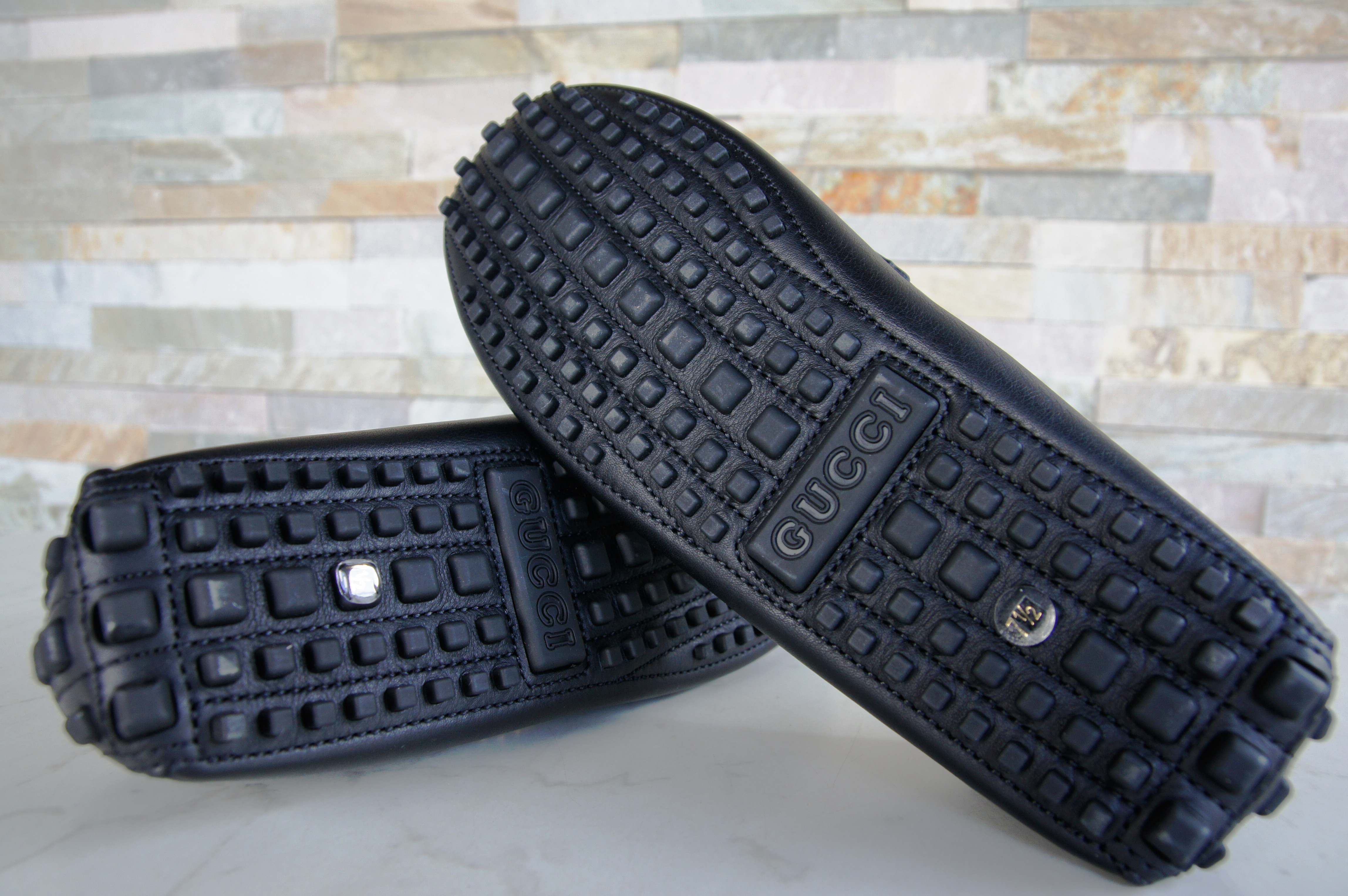 Gucci mocassins slippers black