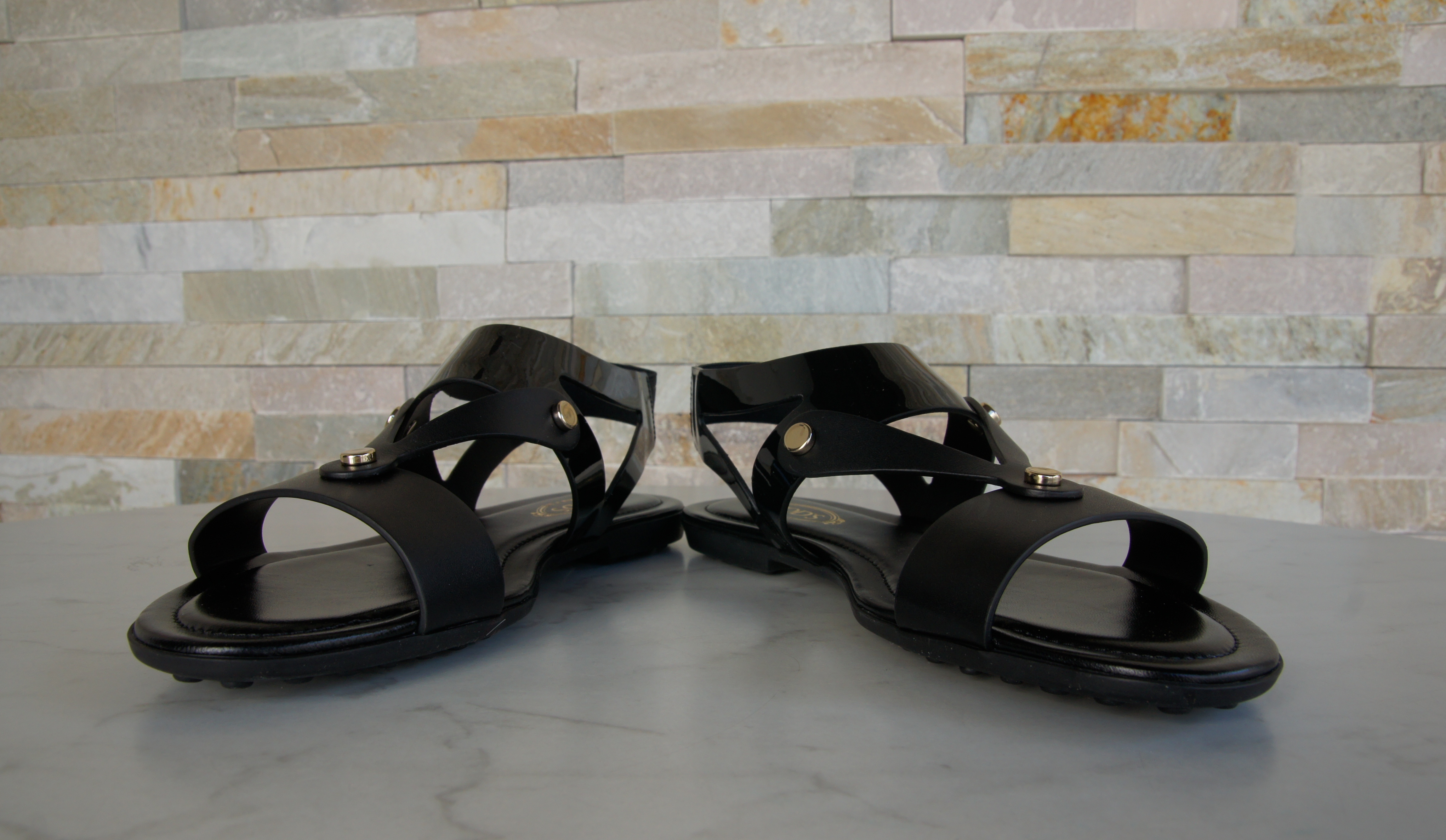 TOD'S Sandalen Lack schwarz