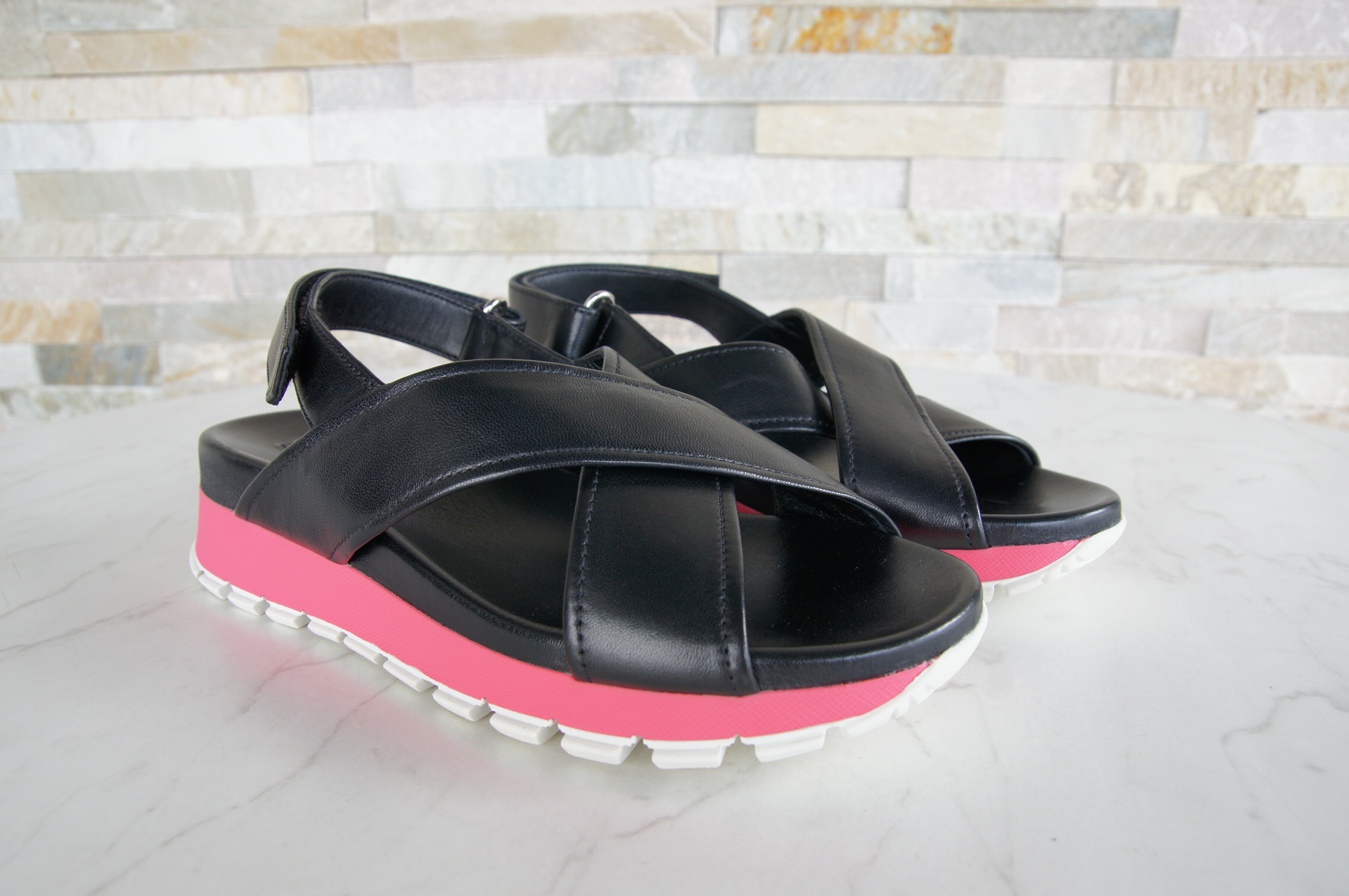 Prada Sandalen schwarz pink