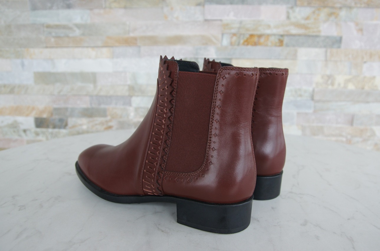 Tod's ankle boots chelsea booties brown