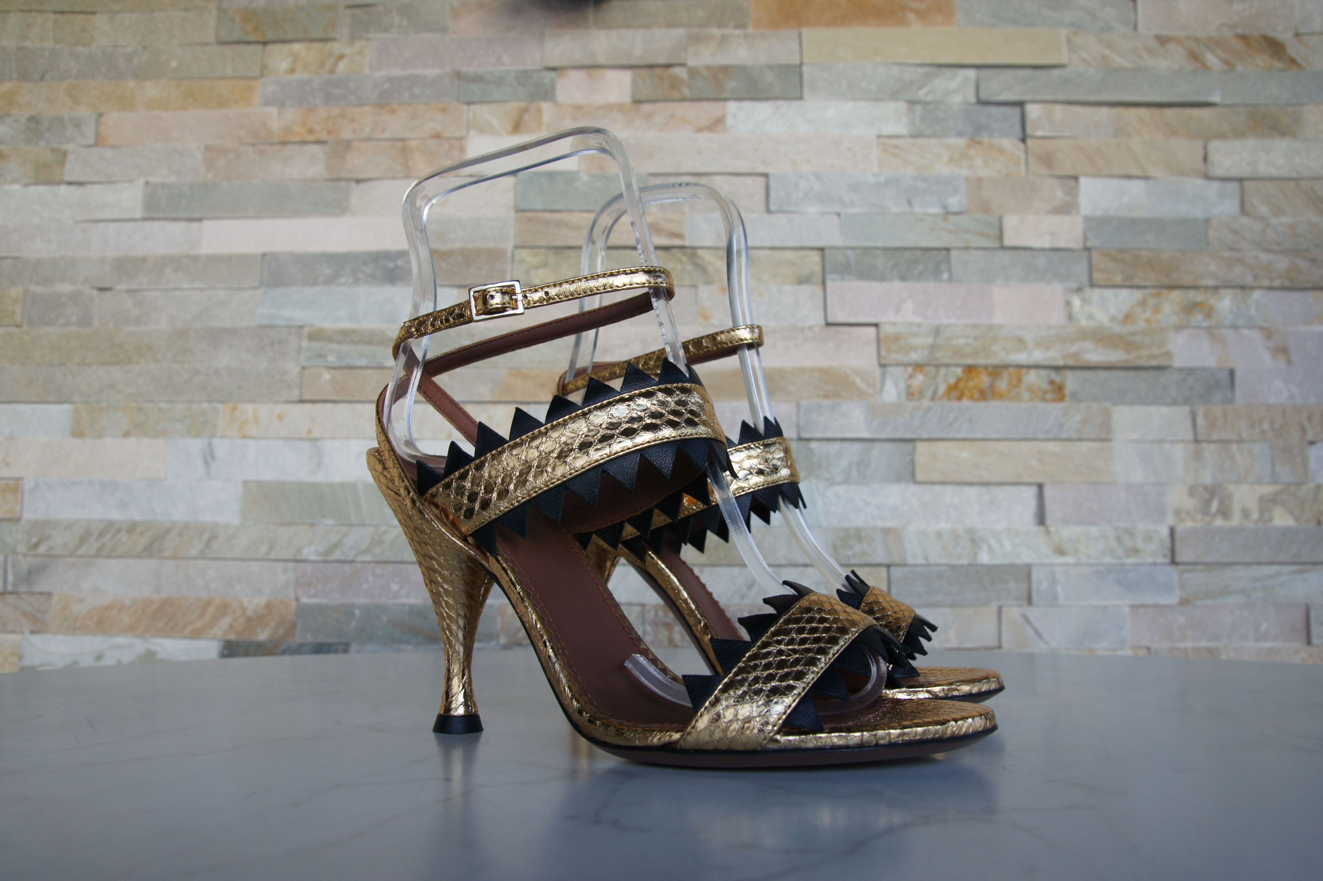 L'Autre Chose sandals snake gold black