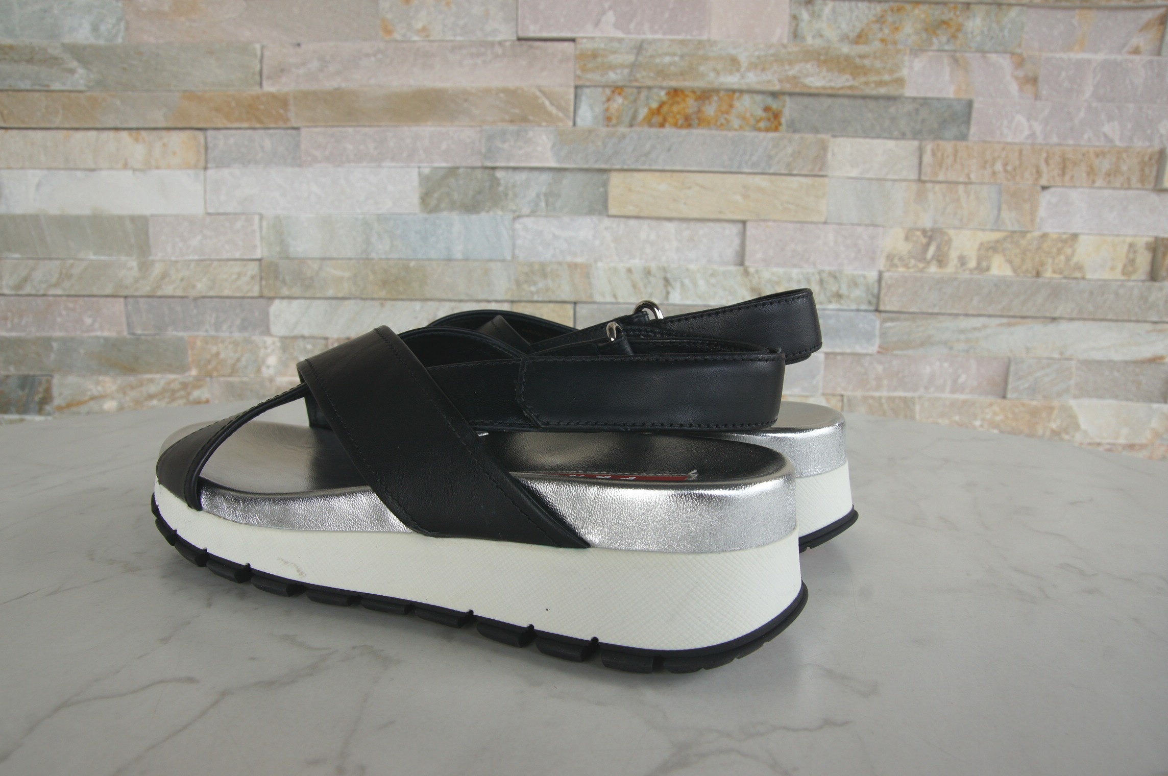Prada Sandalen schwarz weiss