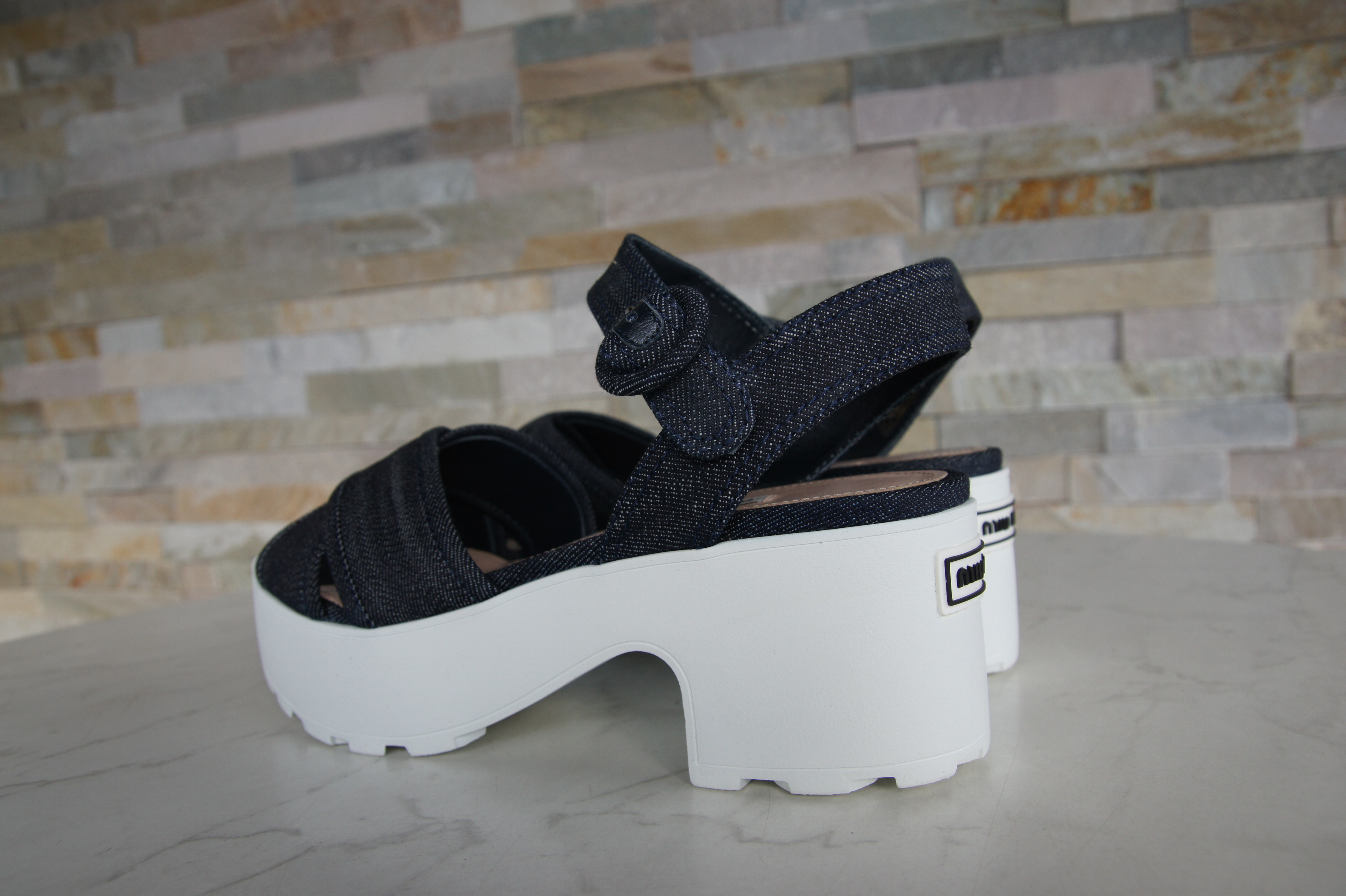 MIU MIU Plateau Sandaletten denim blau