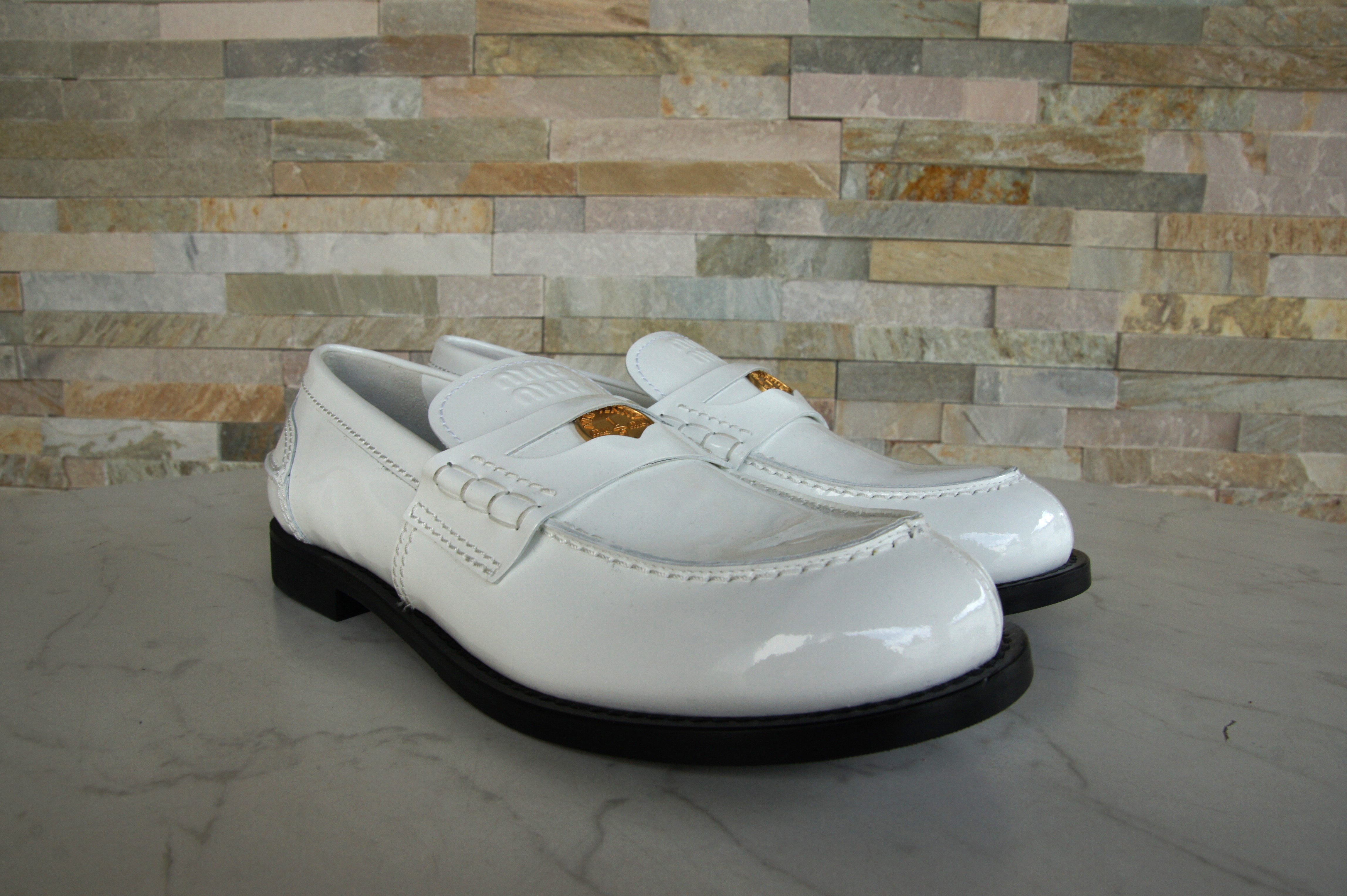 MIU MIU Slipper Mokassins Halbschuhe weiss