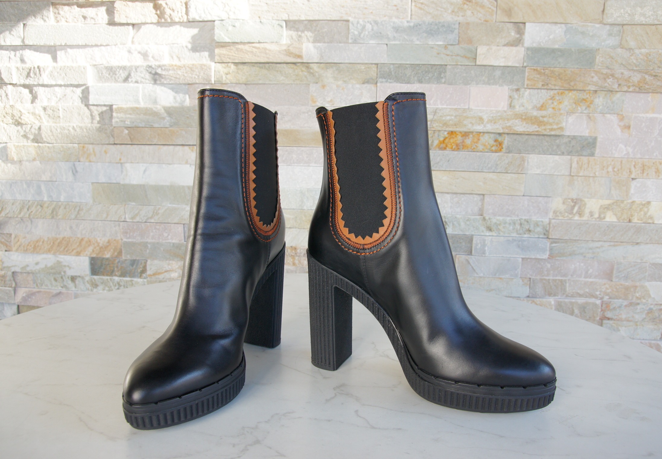 tod's ankle boots booties black biscuit