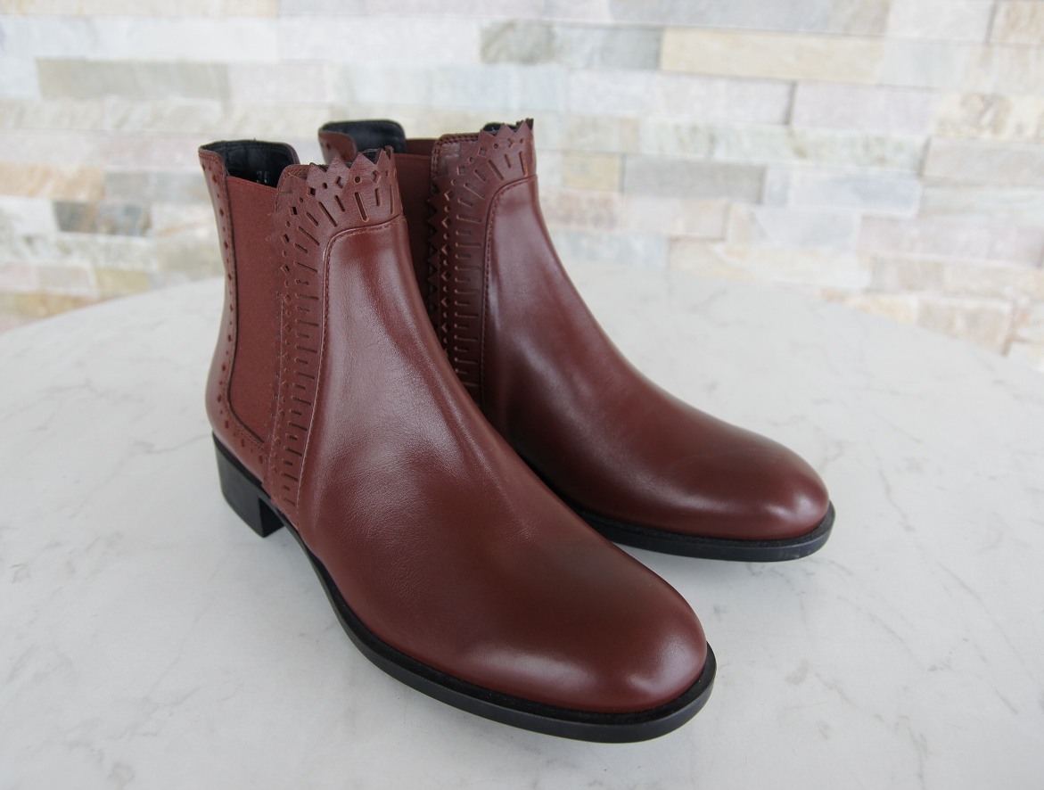 Tod's ankle boots chelsea booties brown