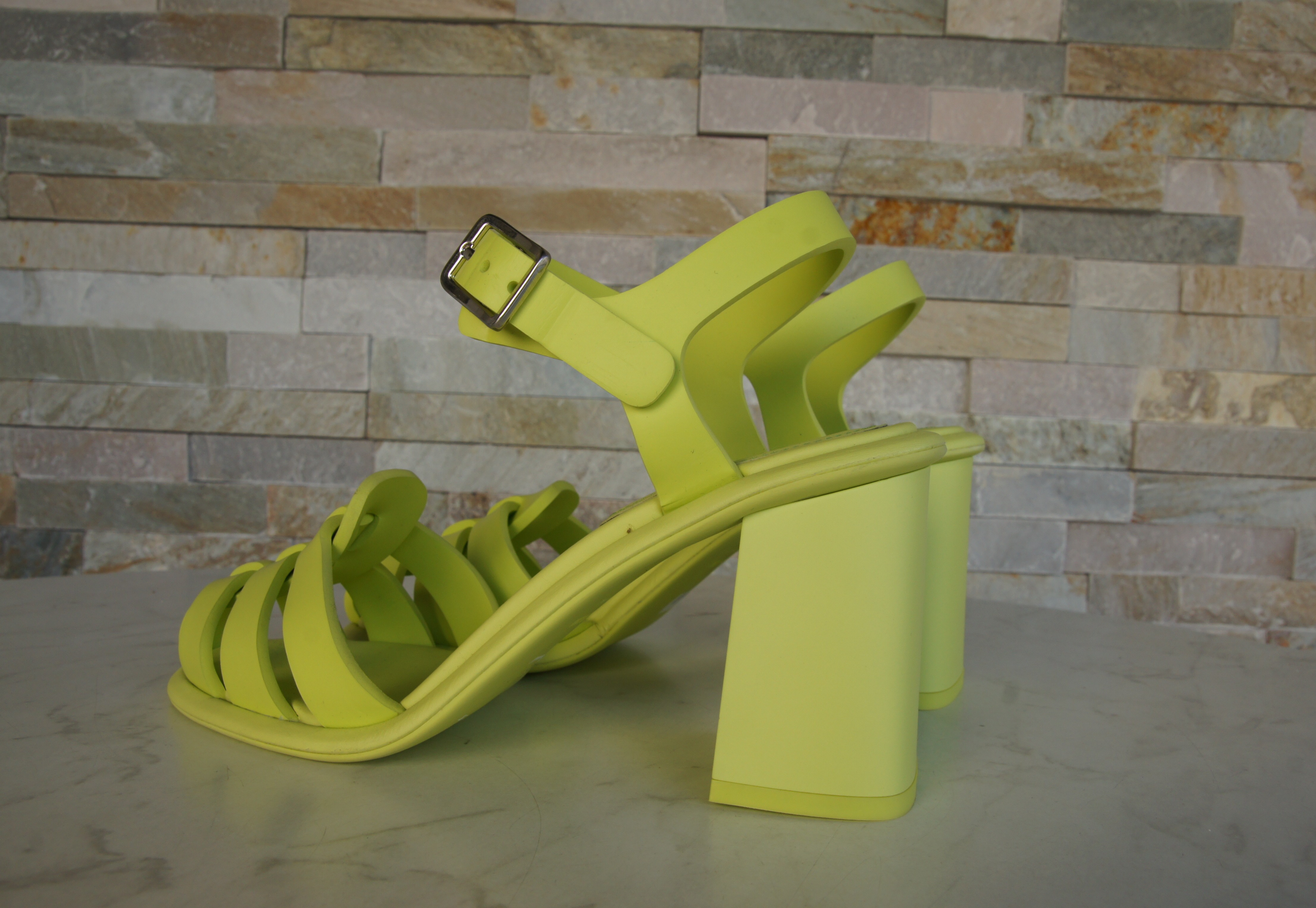 MIU MIU Sandaletten limone