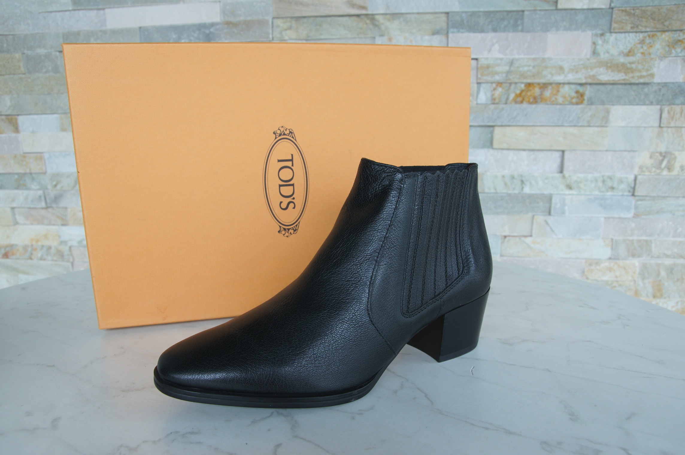 Tod's ankle boots booties black