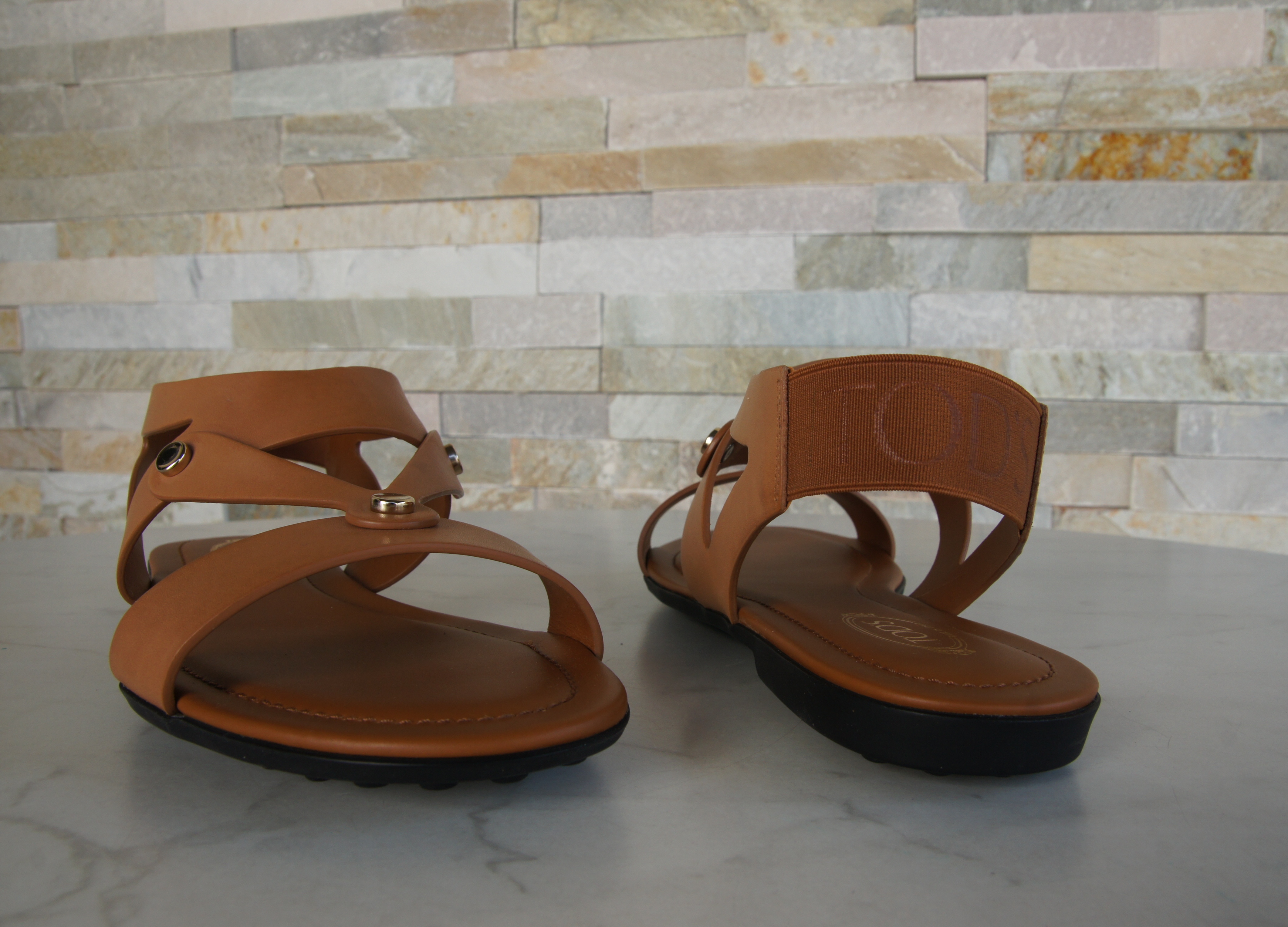 TOD'S Sandalen cuoio braun